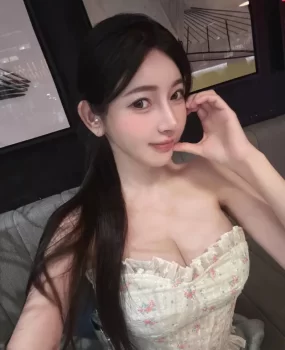 西安乐乐胸大s身材