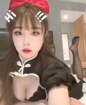 女仆黑丝制服妹妹