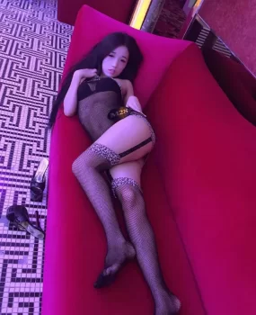 上海–佳丽三千会所高潮来袭！