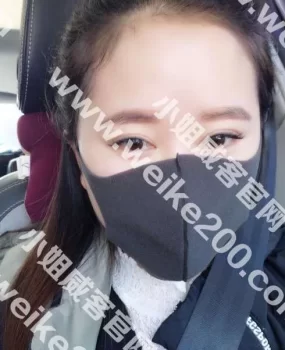 兼职良家小嫩妹，大胸翘臀，超划算