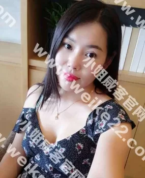 柳巷7天大战粉色丝袜美女