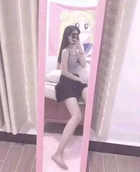 爆操长大学生妹