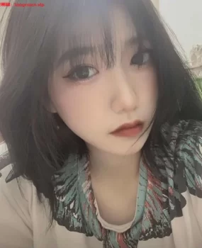 昆明性感年轻小姐姐奶大水好多