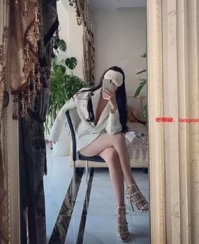 妹子小穴灌满液精