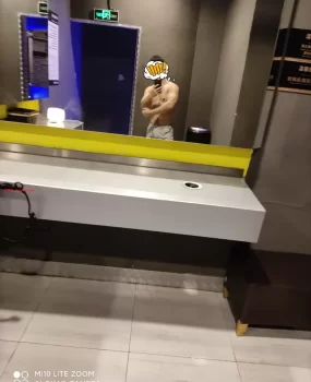 又大又粗人还帅还有肌肉